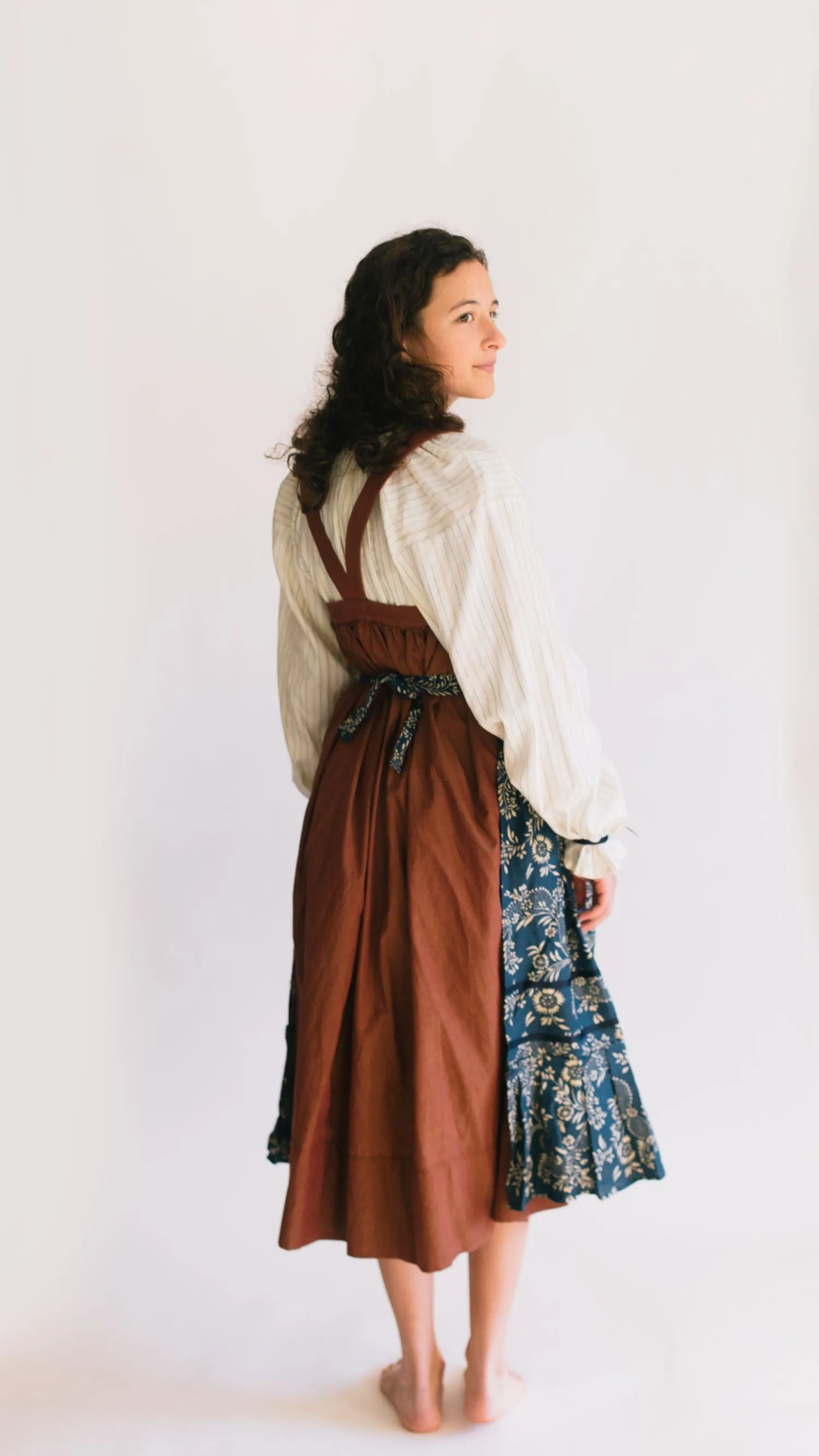 128 Russian Settlers' Dress - PDF