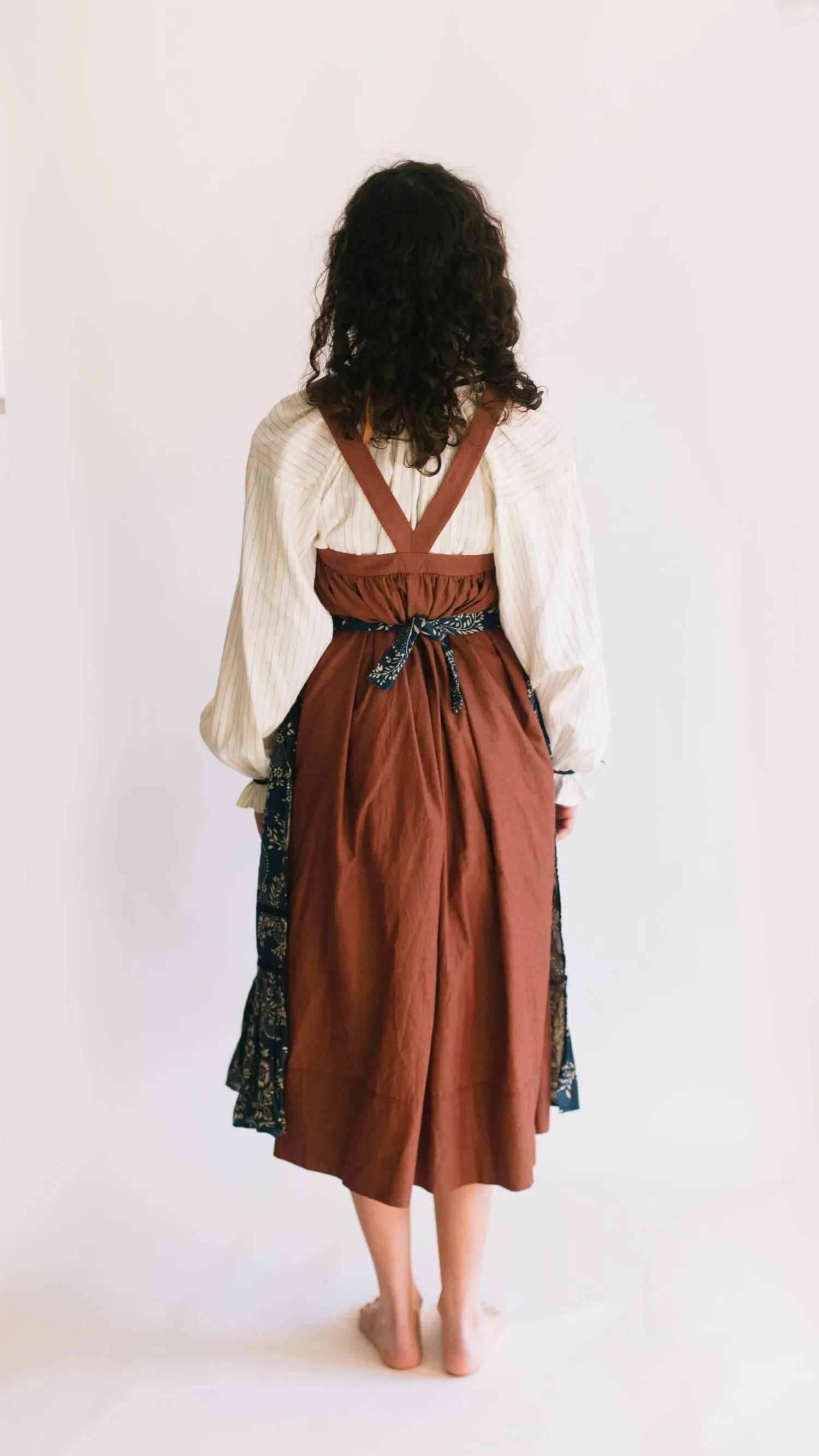 128 Russian Settlers' Dress - PDF