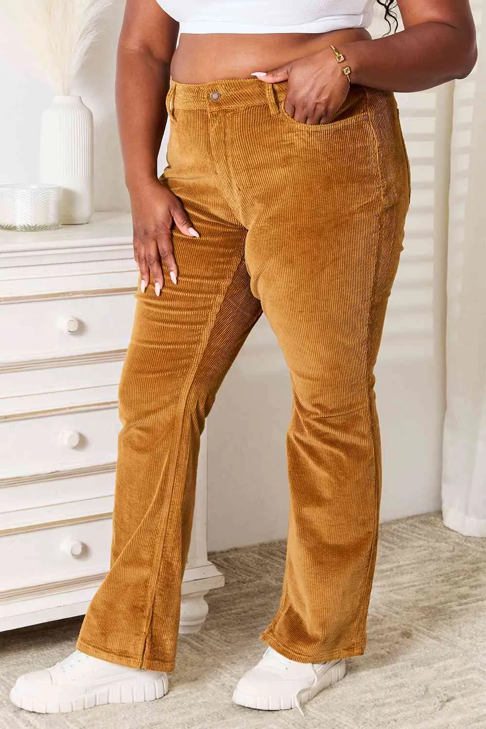 *APP EXCLUSIVE* Judy Blue Mid Rise Corduroy Pants