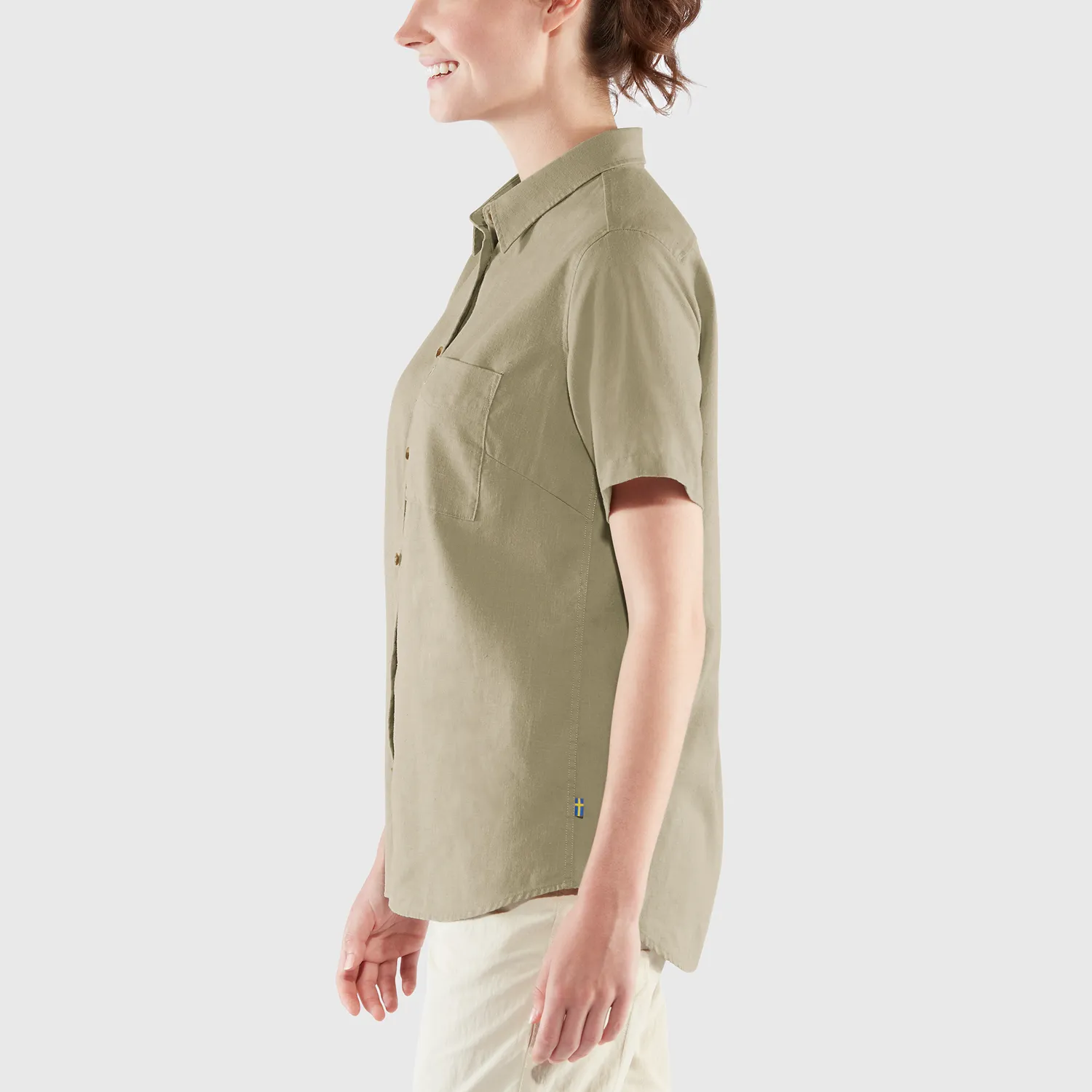 Fjällräven Women&#x27;s Övik Travel Shirt SS Sand Stone | Buy Fjällräven Women&#x27;s Övik Travel Shirt SS Sand Stone here | Outnorth