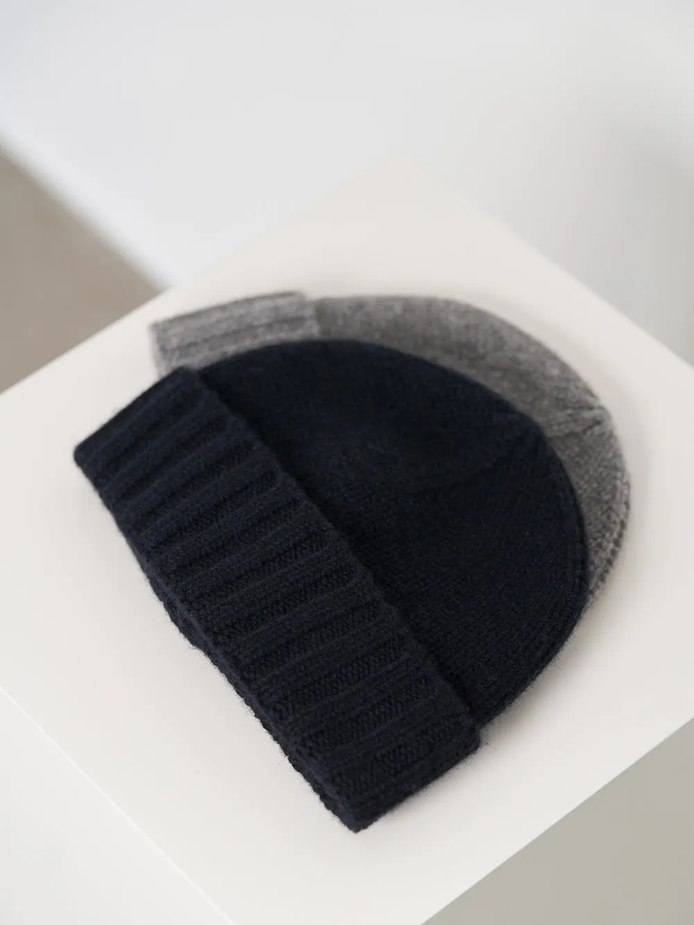 ITZHAK CASHMERE BEANIE (5 COLORS)