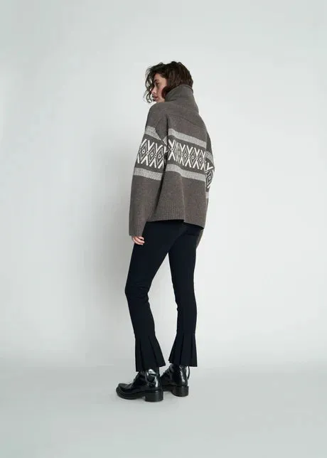 New Lands Cabin Sweater - Coffe & Cream